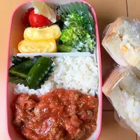 ハヤシライス
ブロッコリーとアスパラのチーズ🧀マヨ焼き
卵焼き🥚
酢醤油漬けきゅうり🥒
早弁用卵サンドイッチ|Hiroさん