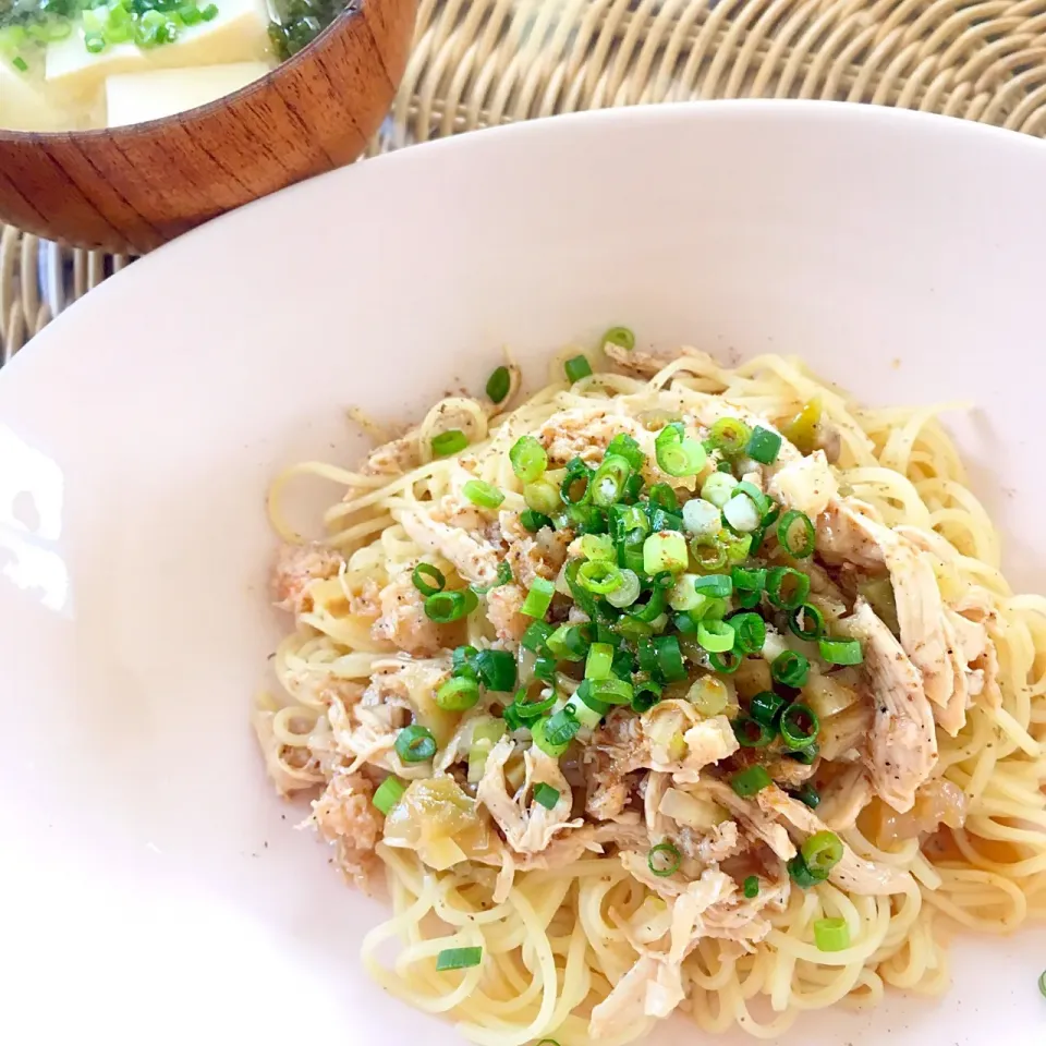 鶏のささみのレモンダレ冷やし中華withパクチーソース|なーまりさん