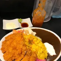 Snapdishの料理写真:カレーは飲み物。（揚）
ミックスカレー （トンカツ＋牛かつ）|Yoshimasa Kobayashiさん