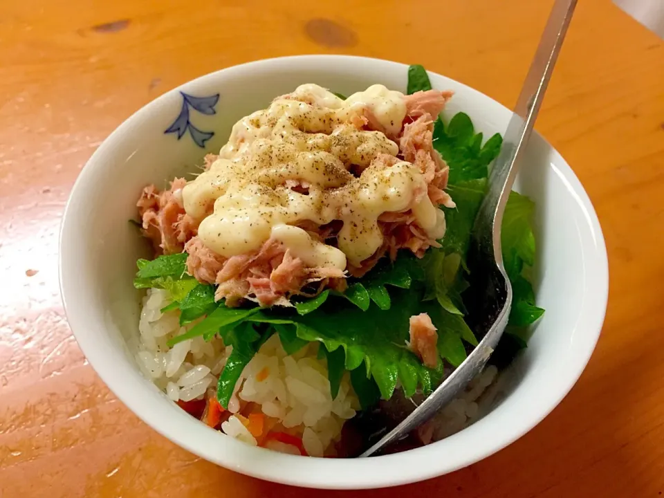 ツナマヨ丼 σ(^_^;)|ルドルフさん