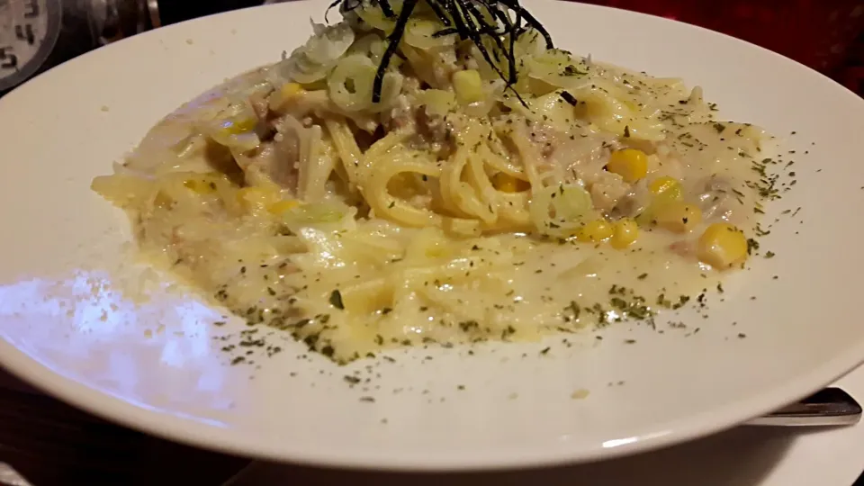 Snapdishの料理写真:ツナとコーンときのこのクリームパスタ☆|けんさん