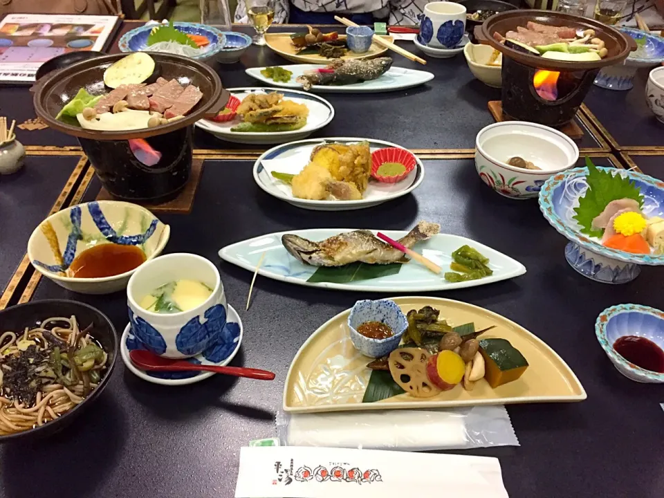 奥飛騨の晩ご飯*\(^o^)/*飛騨牛ステーキ、岩魚|すかラインさん