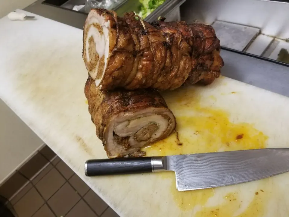 Porchetta with Chorizo and Italian sausage|robert payneさん