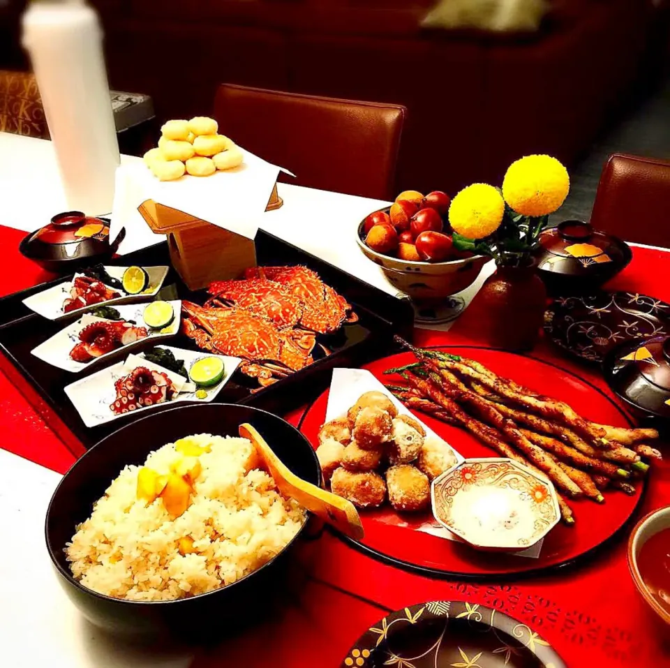 去年の【重陽の節句】
🍁お品書🎑
栗ご飯🌰
里芋のコロッケ
アスパラの肉巻き（豚バラ）
ワタリガニの蒸し物
蛸の刺身
キノコの吸い物
お団子（饂飩をリメイク）|maromaronyankoさん