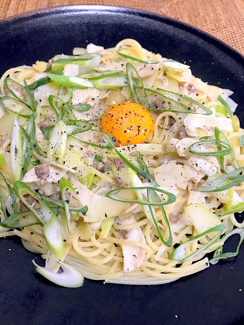 カルボナーラ  冷蔵庫の整理にはパスタが楽ちん！！|よっぴーさん