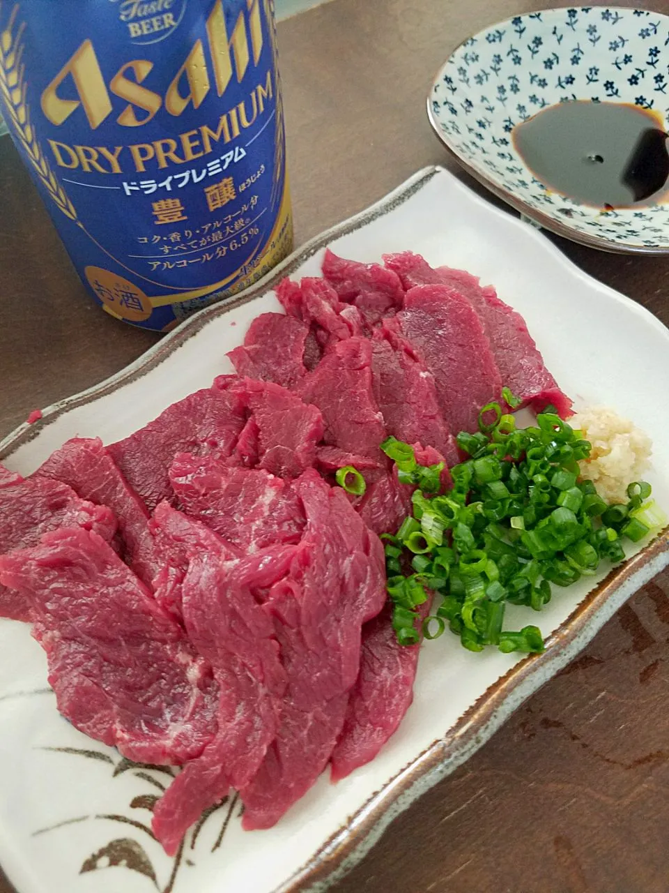 Snapdishの料理写真:お取り寄せ馬刺☆ビール開けちゃった☺|unotacoさん