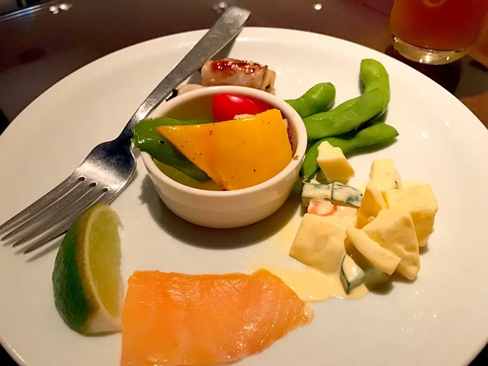 国賓ホテル
クラブラウンジ 夕食|ぶえさん