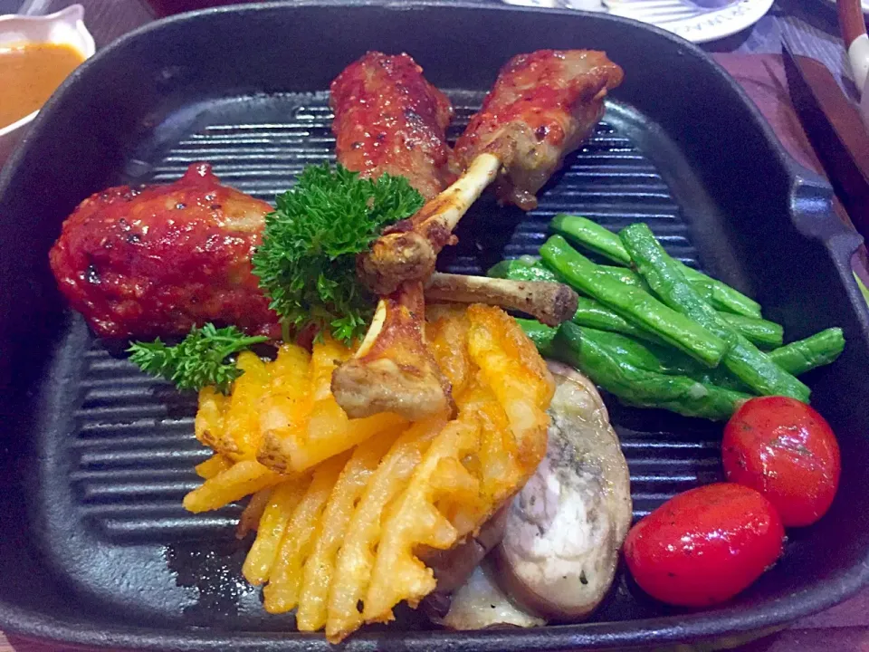 Roasted leg of pig in BBQ sauce|Sky Blueさん