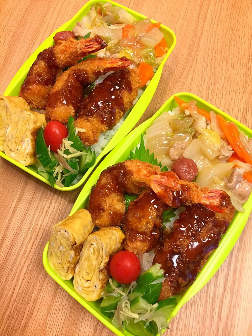 Snapdishの料理写真:2017.9.11 中2＆高2男子 海老フライ🍤弁当〜📣('ᴗ' )و💕
#お弁当 #中2弁当 #高2弁当 #海老フライ|mari-pさん