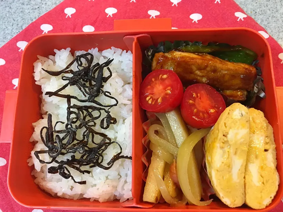 ☆9/11今日のお弁当☆〜ポークチャップ、ジャーマンポテト、だし巻き卵、トマト〜|Satokoさん