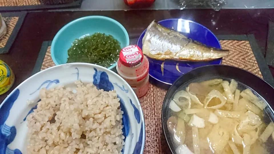 Snapdishの料理写真:めかぶ&鯖&エリンギとネギの味噌汁|まぐろさん