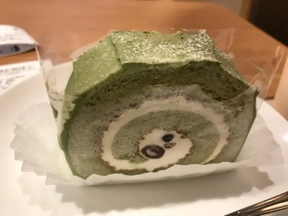 抹茶のロールケーキ|手品先輩さん