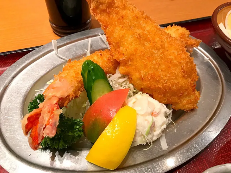 海老ふりゃ〜食べくらべランチ🍤|buhizouさん