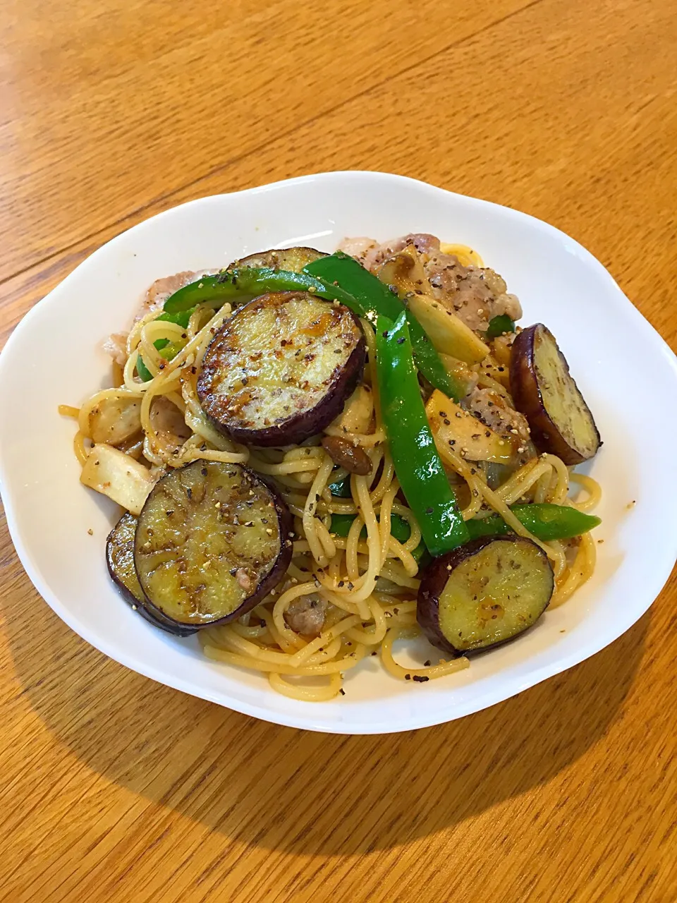 茄子と豚肉の和風パスタ|まつださんさん