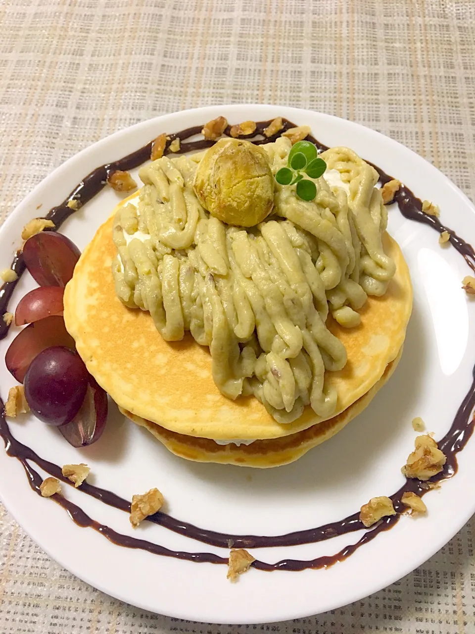 Snapdishの料理写真:モンブランパンケーキ🥞🌰🍂|ひかさん