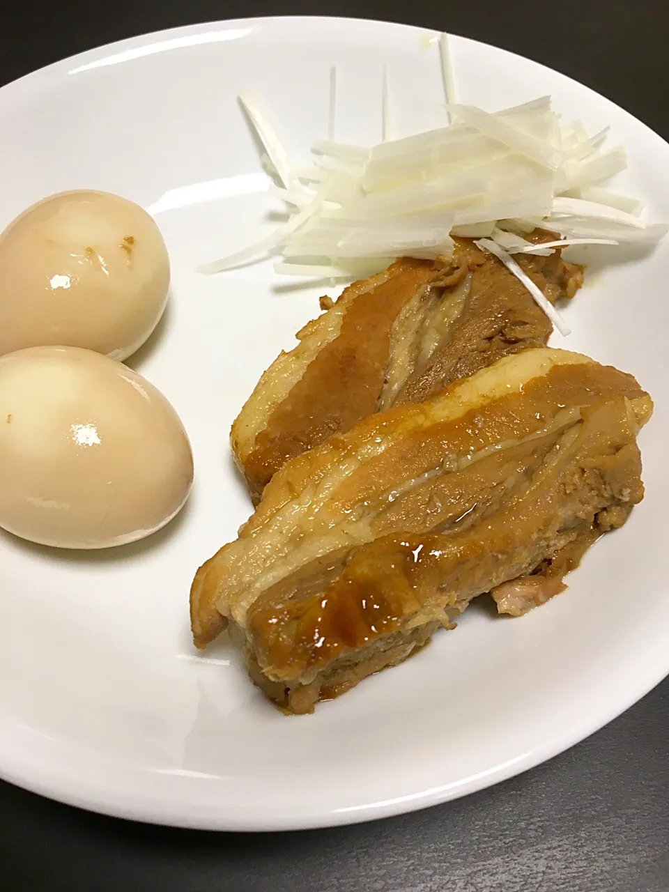 Snapdishの料理写真:チャーシュー（煮豚） - 単身者向け料理ブログ〜簡単・美味しい・わかりやすい〜|つばさん