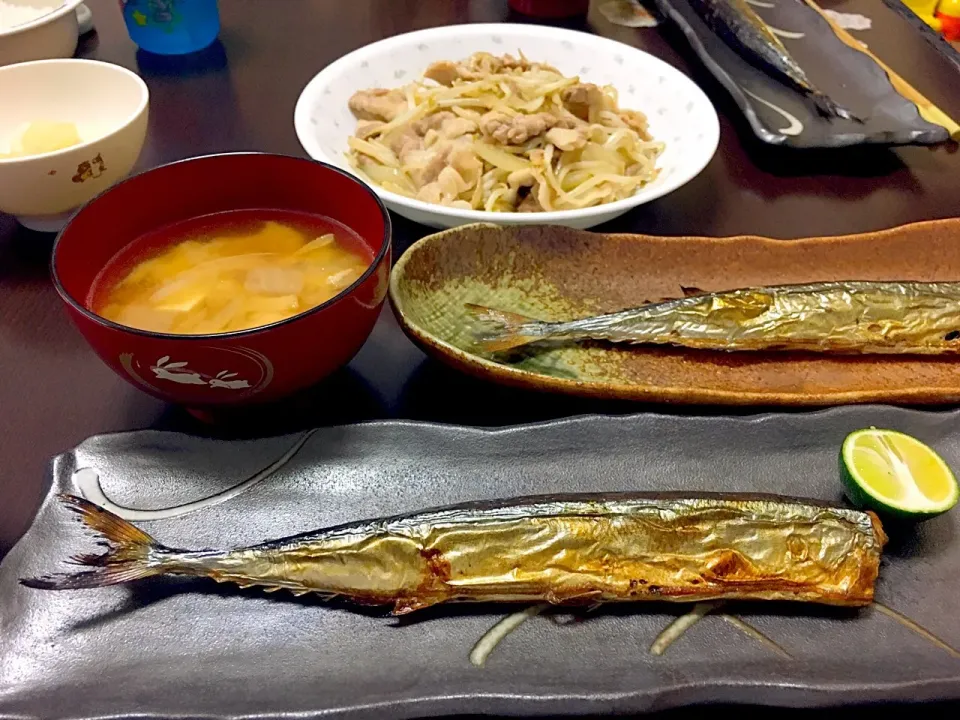 Snapdishの料理写真:秋刀魚の山漬け♡ お味噌汁♡ もやしと豚肉炒め♡|yumikoさん