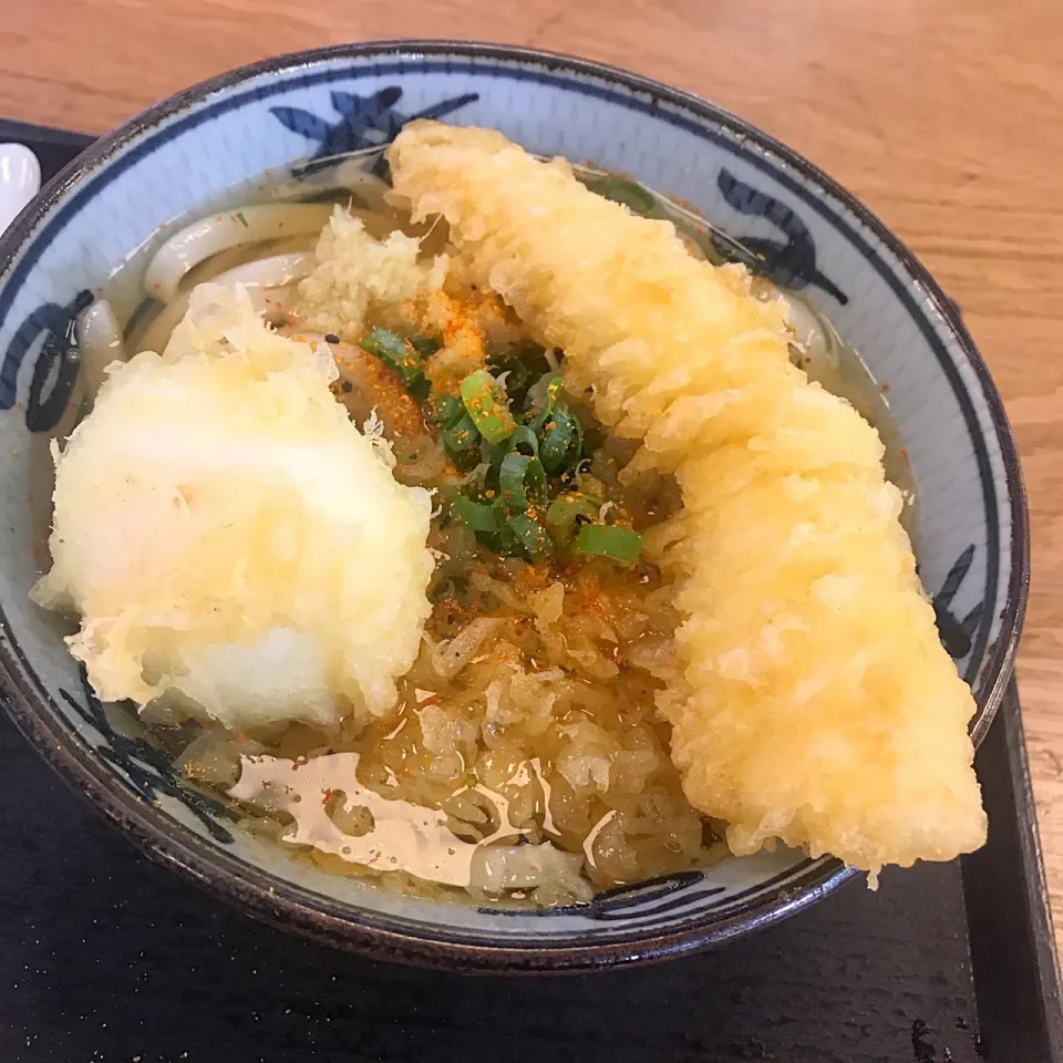 冷かけ・イカ天・半熟玉子天@宮武讃岐うどん(成田空港第３ターミナル)|塩豚骨さん