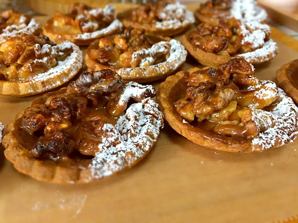 Caramel nuts tartlets|cheesyさん