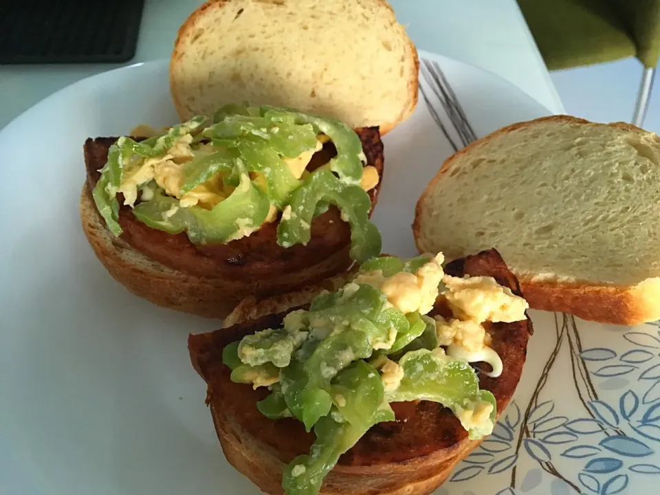 Snapdishの料理写真:Chanpuru burgers with homemade buns|Ong Sor Fernさん