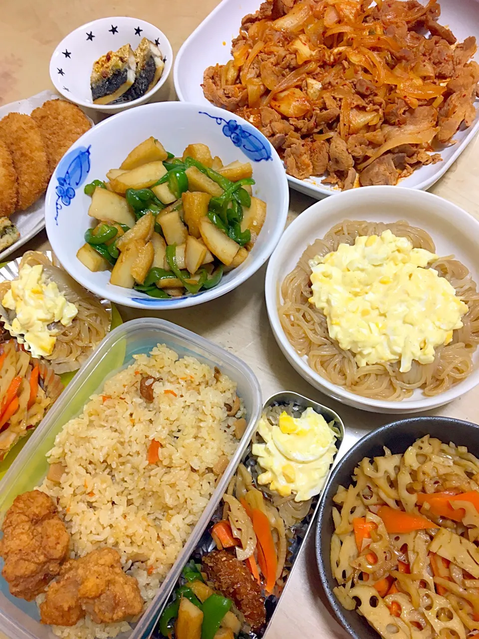 夕飯と弁当🍱 豚キムチ🐽 こんにゃく卵 さつま揚げとピーマン炒め レンコンキンピラ  弁当のおかずは、ほぼ夕飯のおかず(^_^;)|abekoさん