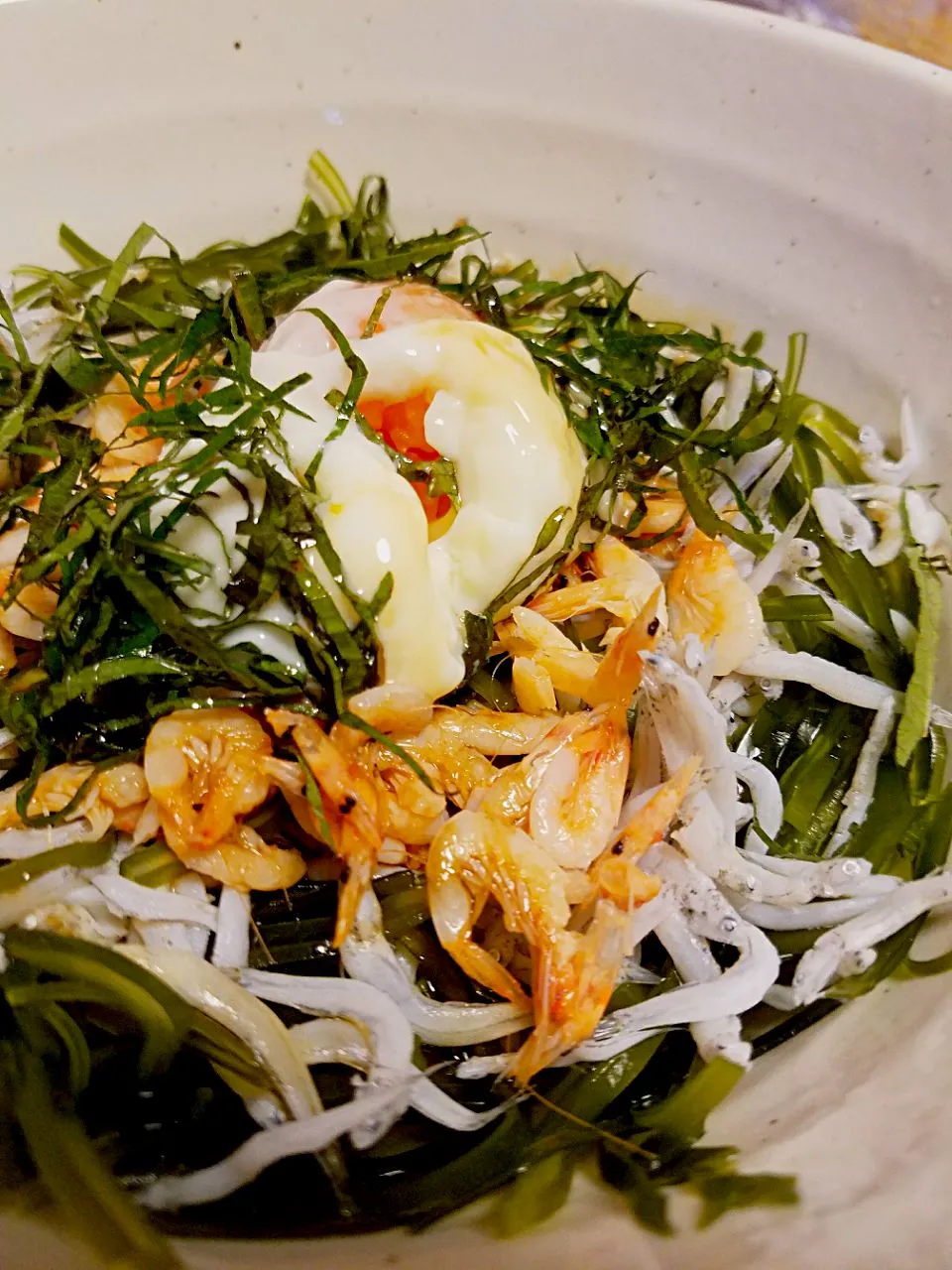 釜揚げしらすと桜えびの丼🍜|ふりるさん