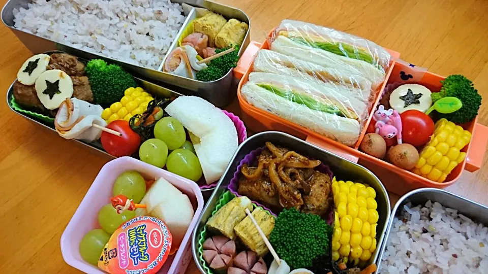 Snapdishの料理写真:9月13日ハンバーグ弁当 とうもろこし ちくわとハム巻き ひじき煮  
ハムチーズ玉子サンドイッチ マスカット 梨|あけみさん