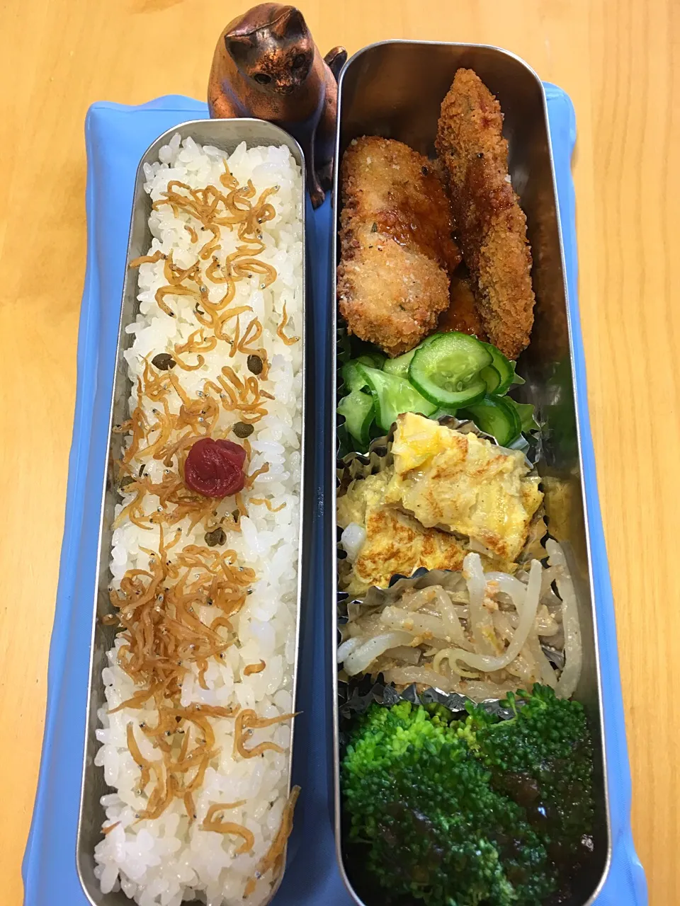 Snapdishの料理写真:アジフライ きゅうりもみ もやしナムル キャベツ入りオムレツ ブロッコリー弁当。|Kumiko Kimuraさん