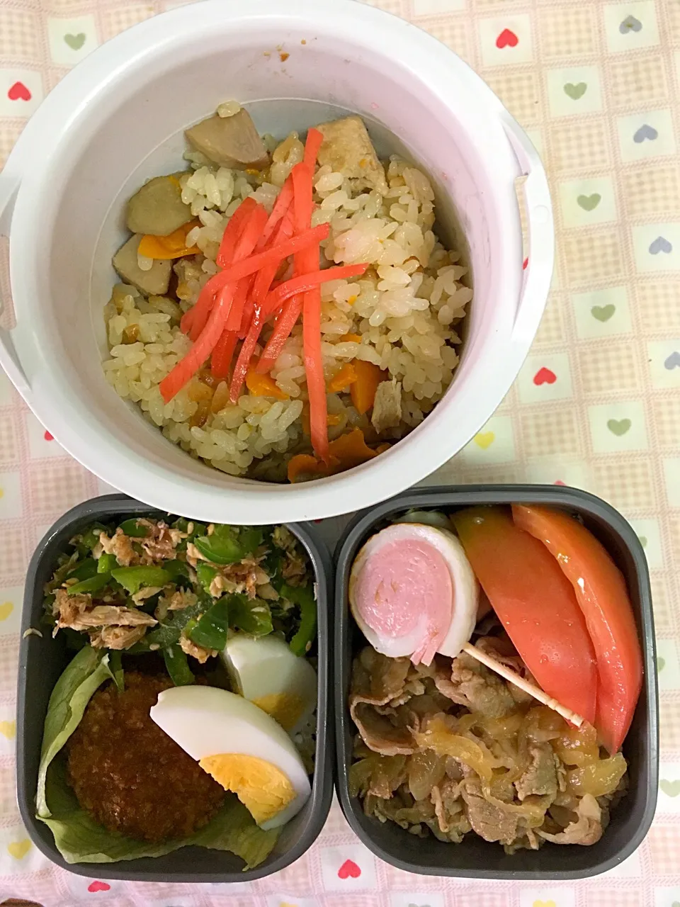 9月13日息子弁当  炊き込み御飯 高野豆腐肉豆腐 無限ピーマン メンチカツ  竹輪ハム巻き|オリーブさん