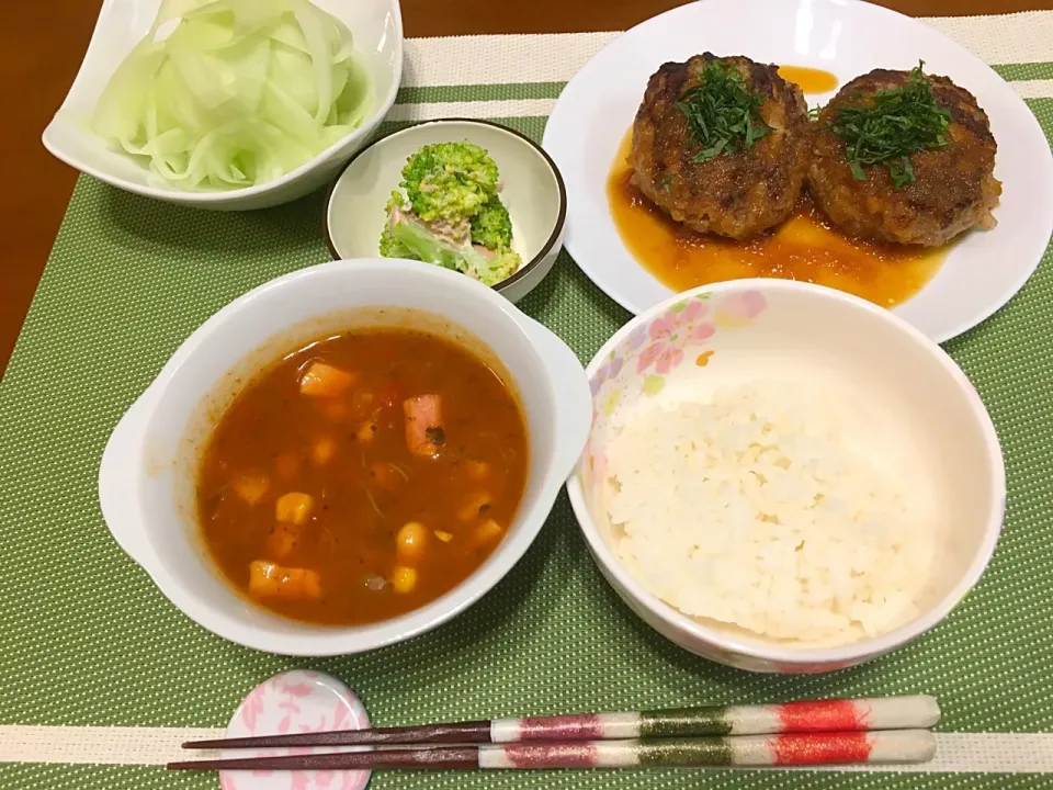 Snapdishの料理写真:和風ハンバーグ、トマトスープ、ブロッコリーとシーチキンのマヨネーズ和え、うりそーめん|kumi♡さん