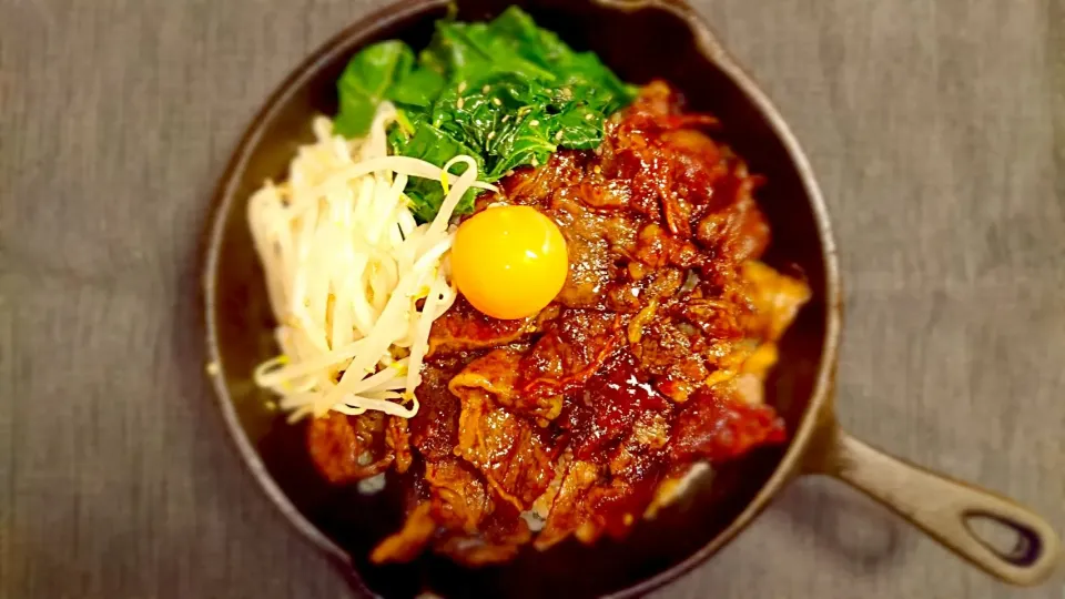 隠し味にオーガニック味噌パウダー！
牛カルビ丼|こたろーさん