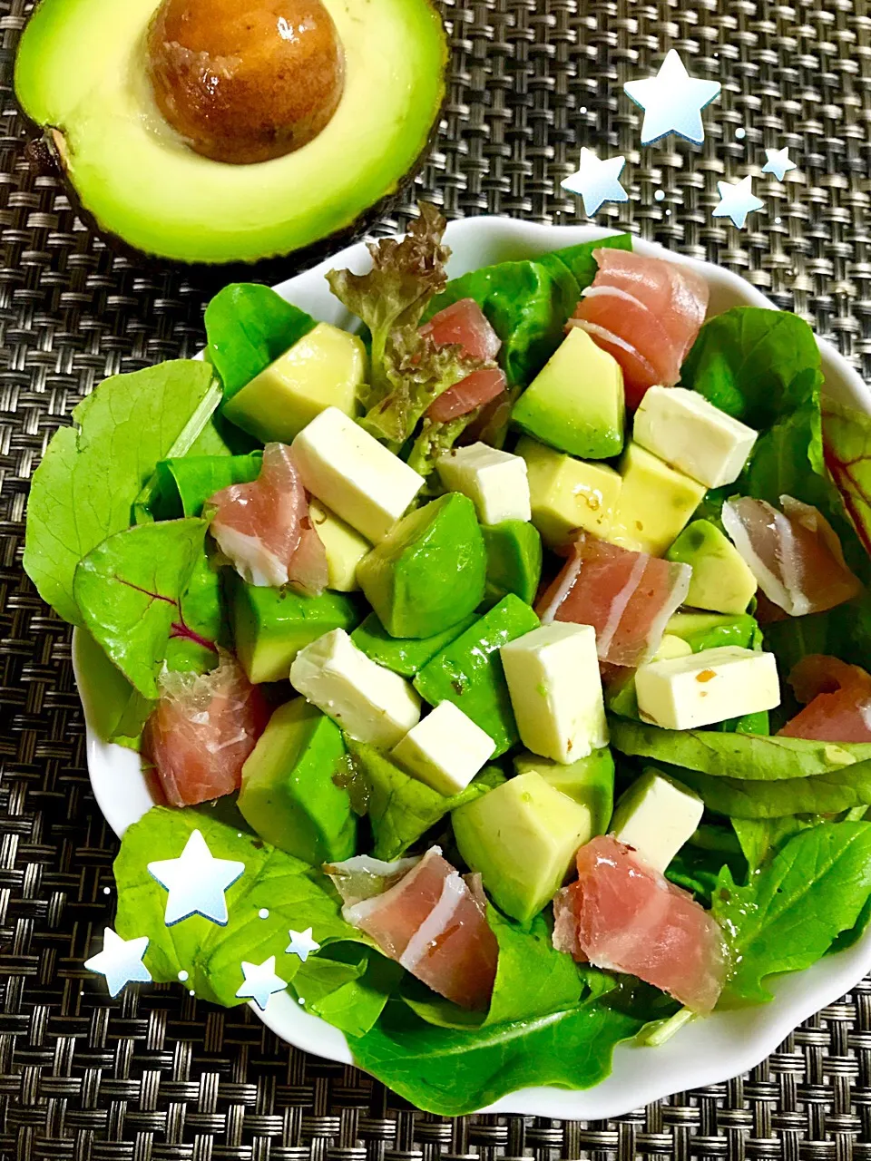 生ハムクリチアボサラダ🥗
🐽🧀🥑|あまねこ🌿さん