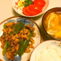 Snapdishの料理写真:◇ピーマンの肉詰めない
◇トマト（まま） と セロリの漬物|syinさん