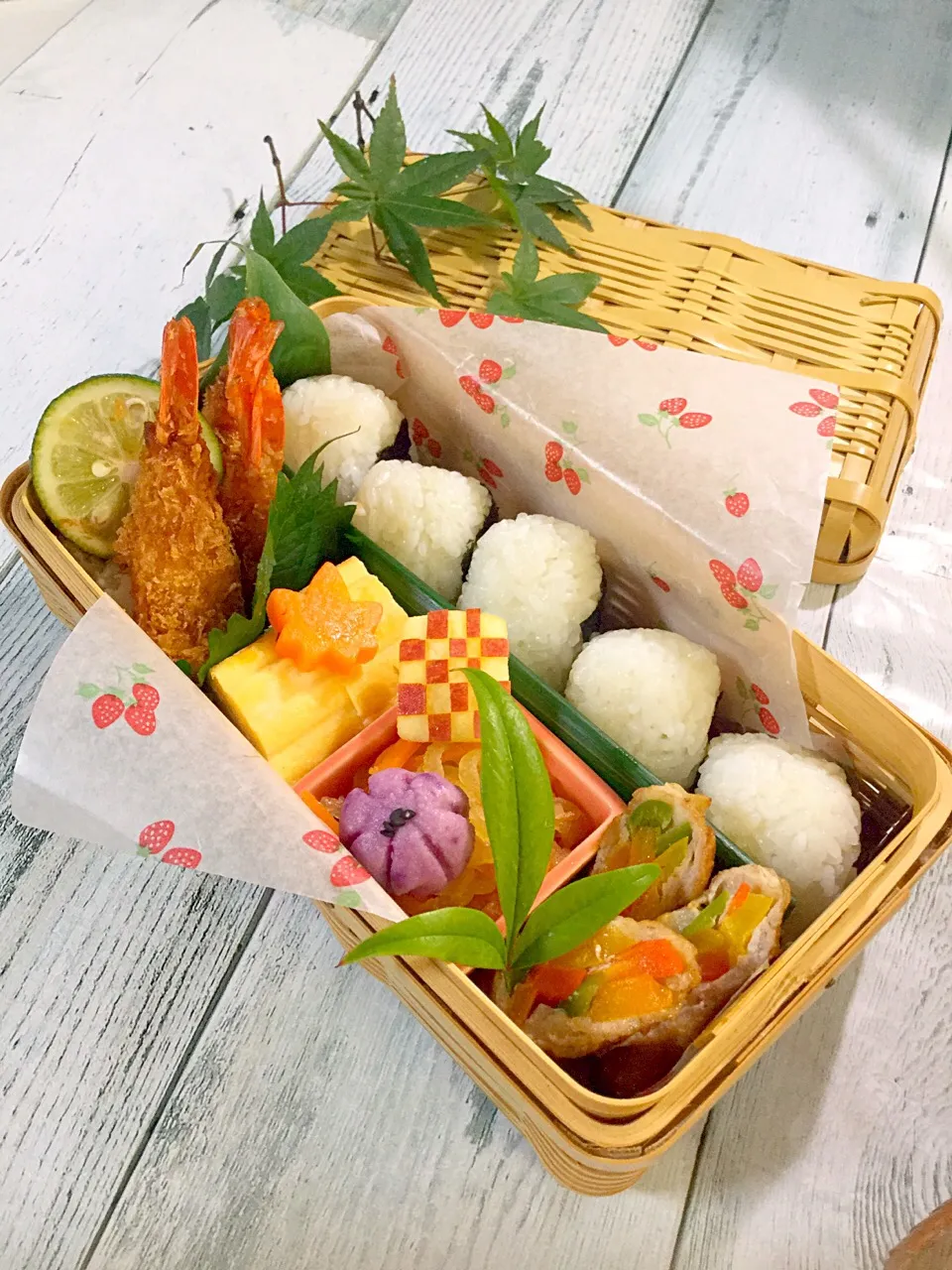 コシヒカリ新米おむすび🍙弁当|Mayumi Konishiさん