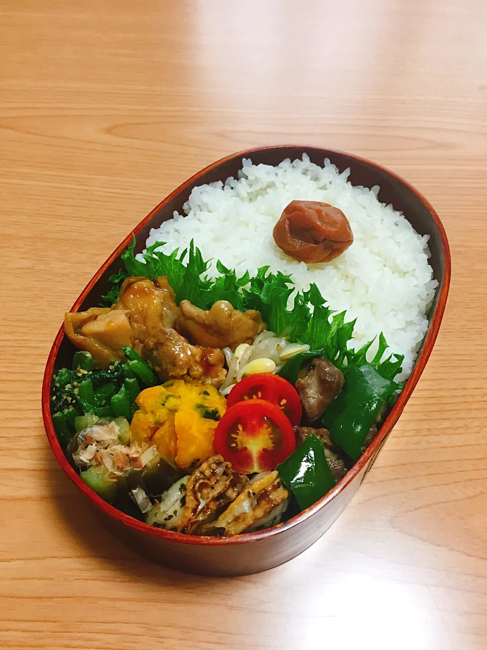 桜央里さんの料理 調味料三つで簡単美味しい🎶ジューシーチキンのさっぱり煮🐔

9/14  お弁当♪
#お弁当 #常備菜|さちさん