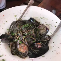 Bask SF - linguine with mussels and gamba and squid ink|evelinaさん