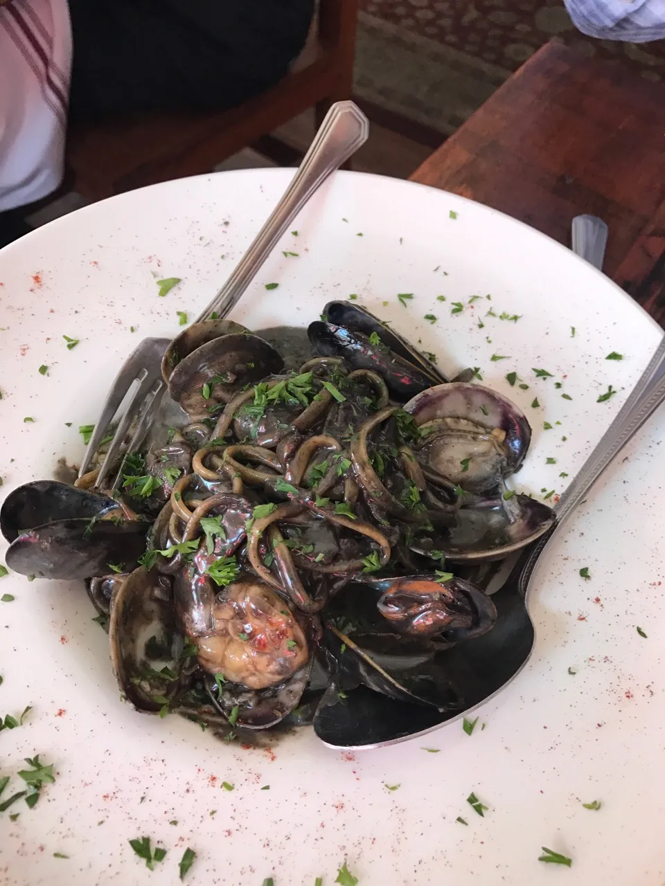 Bask SF - linguine with mussels and gamba and squid ink|evelinaさん