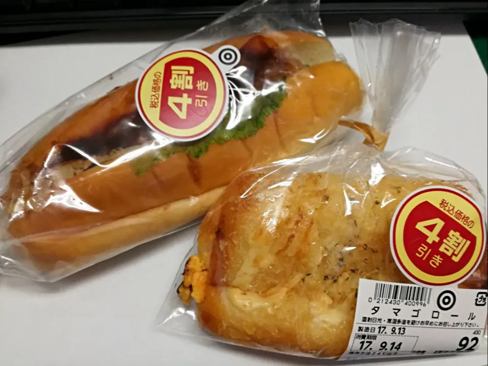 昼パン🍞
 #やわらかロースとんかつドック
 #タマゴロール|Kojiさん