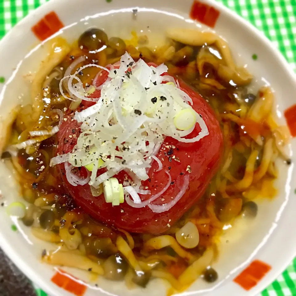 トマトの煮浸し🍅キノコあんバージョン🍄#夏の風物詩 #トマト🍅 #しめじ #冷製|こなちゅんさん