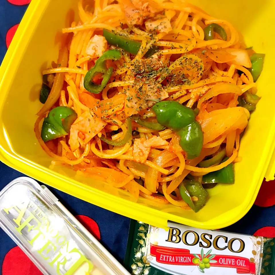 🍝ナポ弁のオリーブオイル添え #ナポリタン弁当  #ナポリタン #BOSCO #オリーブオイル|たまこっこさん