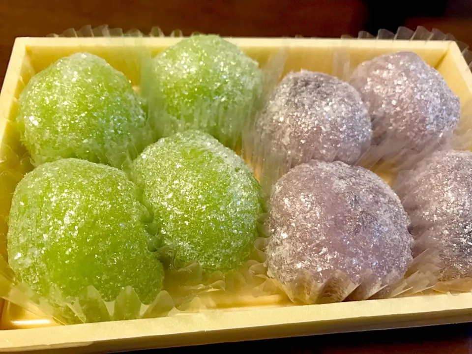 シャトレーゼの巨峰とピオーネのお餅|もちもちさん