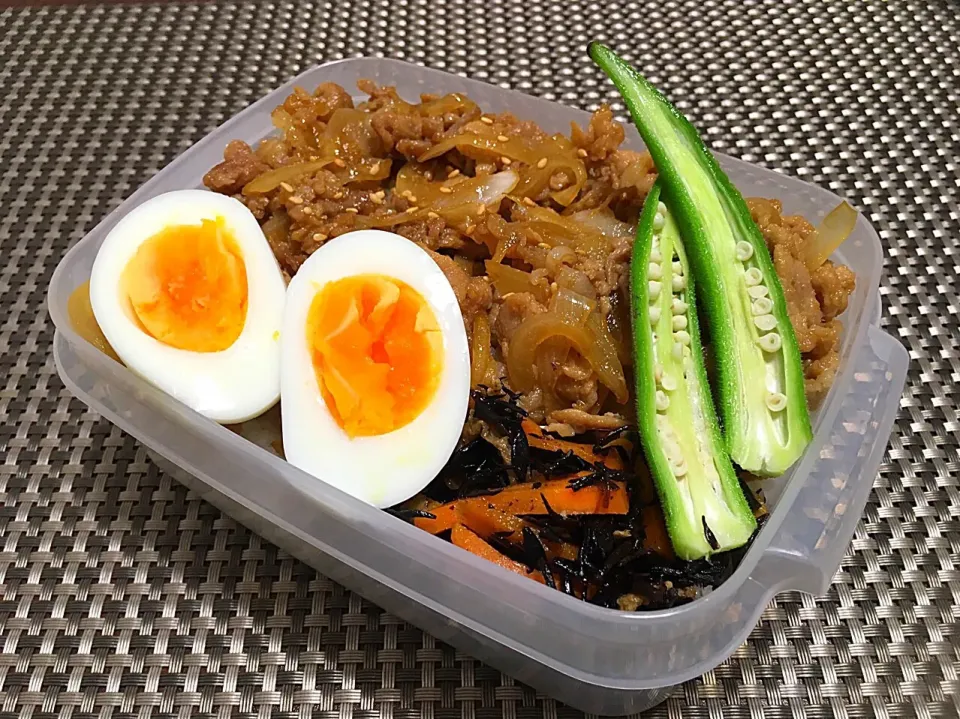 息子弁当
〜豚こまで生姜焼き丼〜|みっきーさん