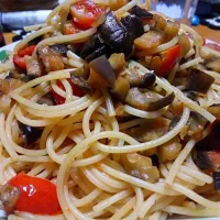 Snapdishの料理写真:Aubergine tomato pasta 〜 ナスとミニトマトのパスタ


#パスタ #ナス #イタリアン #ミニトマト #オリブオイル #pasta #eggplant #italian #tomato|Susanさん