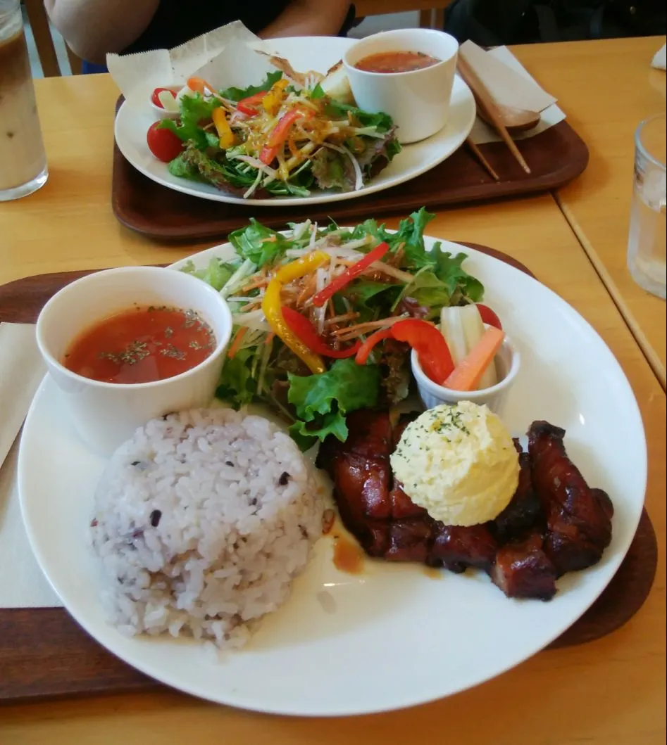 照り焼きチキンプレートランチ＠カフェｍｏｉ|マメリエさん