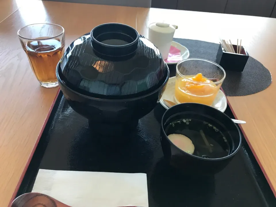 カルビ丼|手品先輩さん