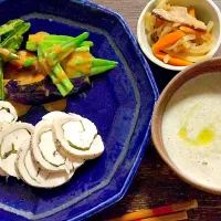 今夜のお夕飯
     ～鶏ハム  揚げナス、かぼちゃ、四角豆  と茹でおくら～
キノコの豆乳スープ
切り干し大根の煮物
ご飯|YUMIさん