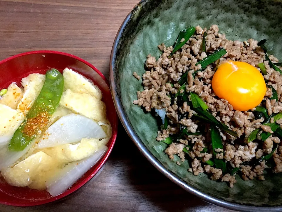 豚ひき肉とニラのスタミナ丼&大根と油揚げのお味噌汁|♡あき♡さん