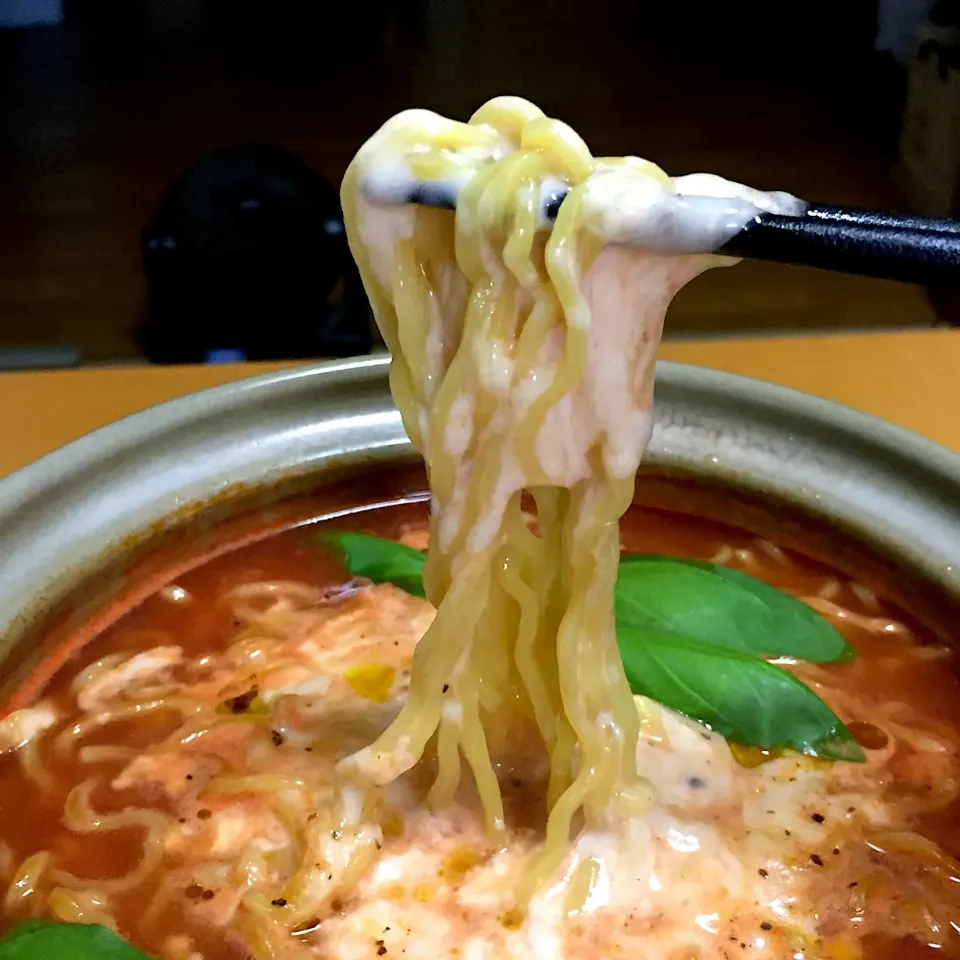 常夜鍋の〆!  (^-^)
トマトとチーズのラーメン!  (^-^)/|Kei Satoさん