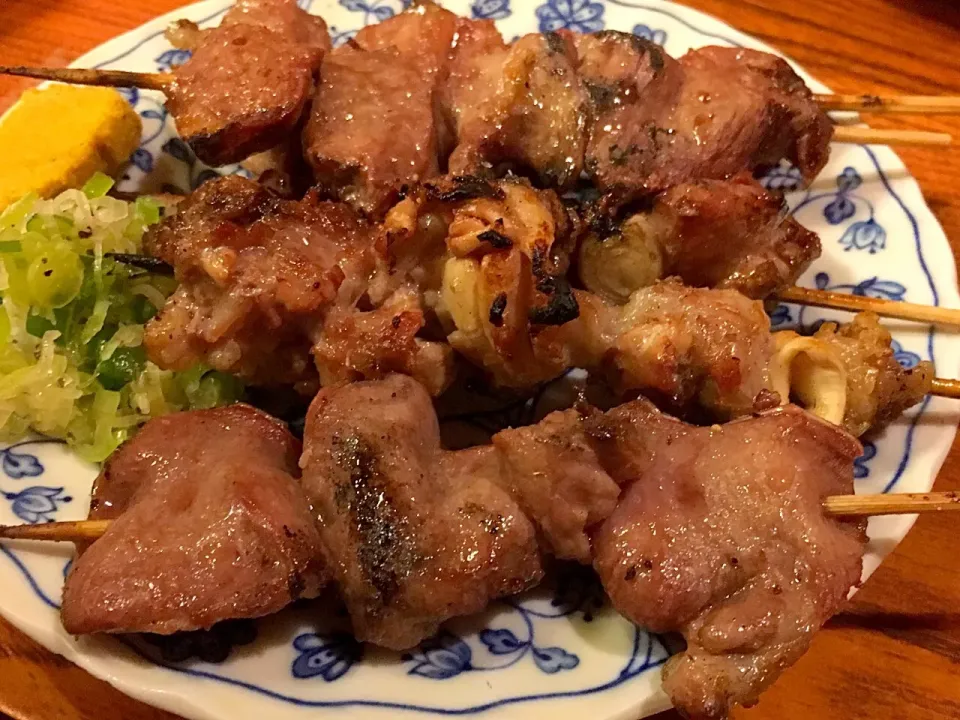 もつ焼きおまかせ五本盛合せ（塩）@80円|ゆうじ.さん