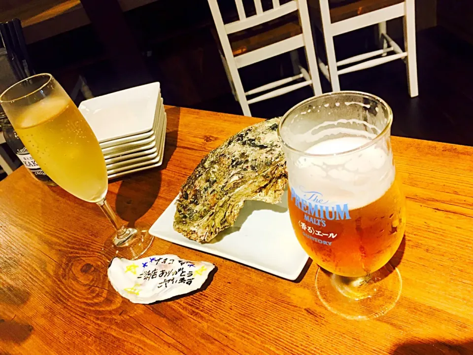 生牡蠣ー♡♡♡
ビール🍻とスパークリングワイン🥂|なおこさん